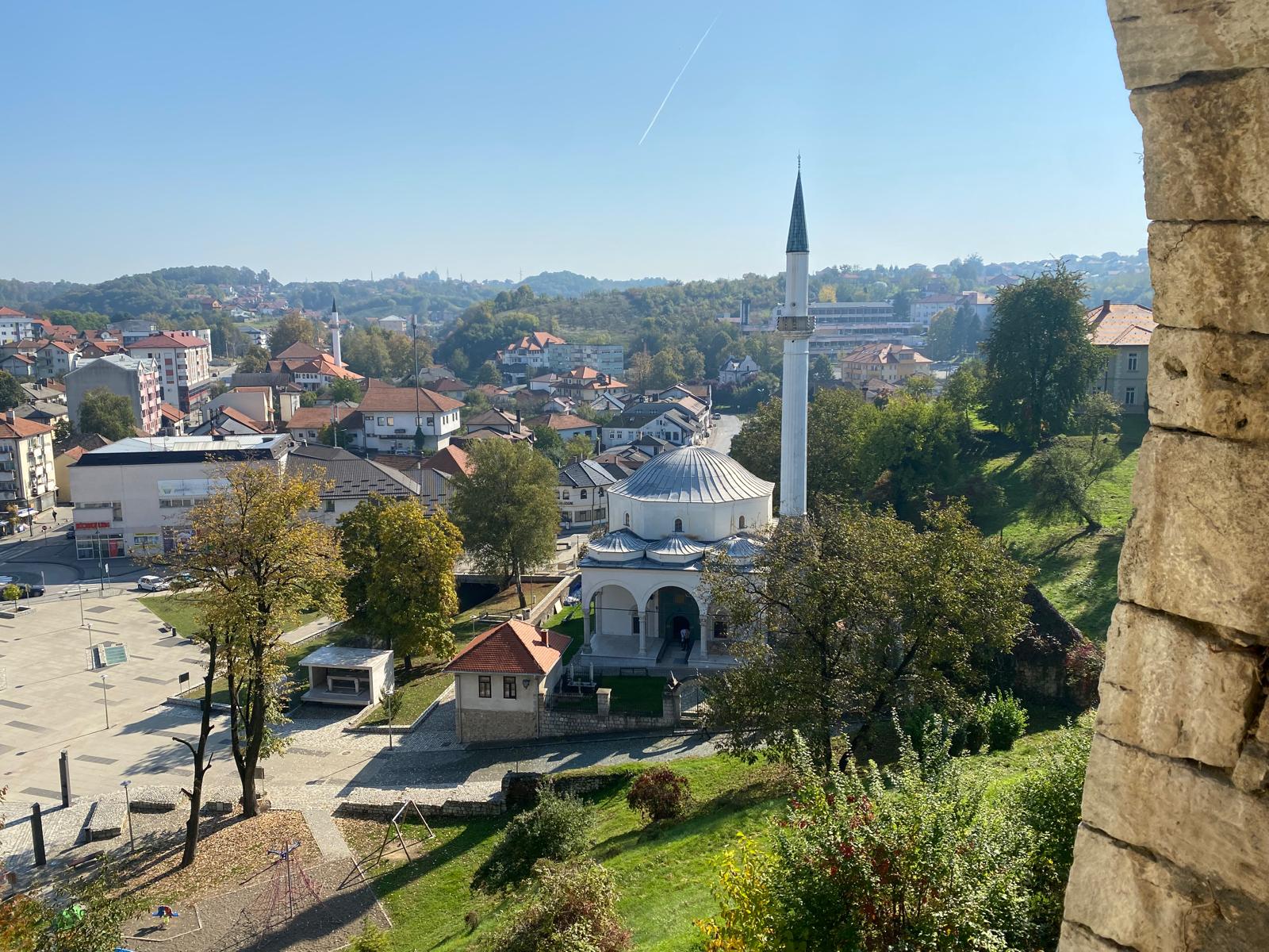 200 godina džamije Husein-kapetana Gradaščevića: Priča o kontinuitetu, vjeri, istrajnosti i identitetu jednog naroda