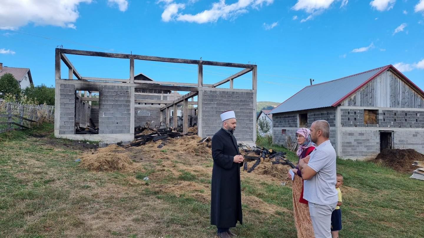 Travnik: Sredstvima Bejtul-mala pružena pomoć porodicama pogođenim nesrećama