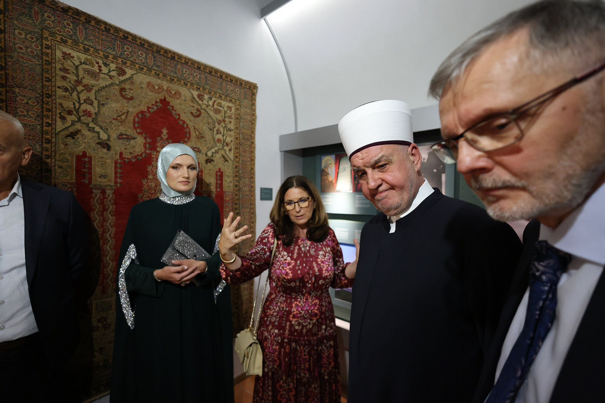 Delegacije u obilasku eksponata
