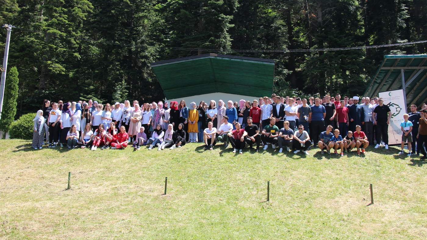 Omladinski kamp Ajvatovica